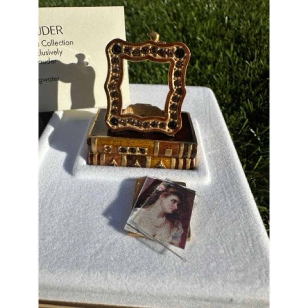 ESTEE LAUDER PERFUME COMPACT RARE 2002 ROMANTIC EDITION MIBB ~ BEAUTIFUL - Picture 3 of 16